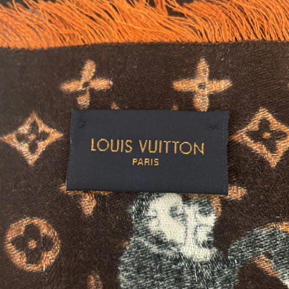 LOUIS VUITTON Brown Monogram Scarf - Picture 6 of 6